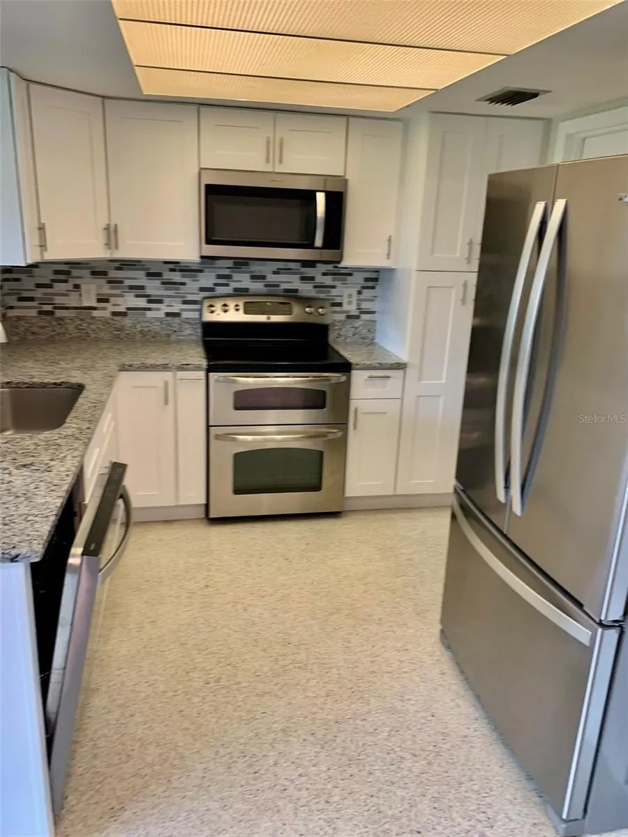 22097 BRONXVILLE AVE