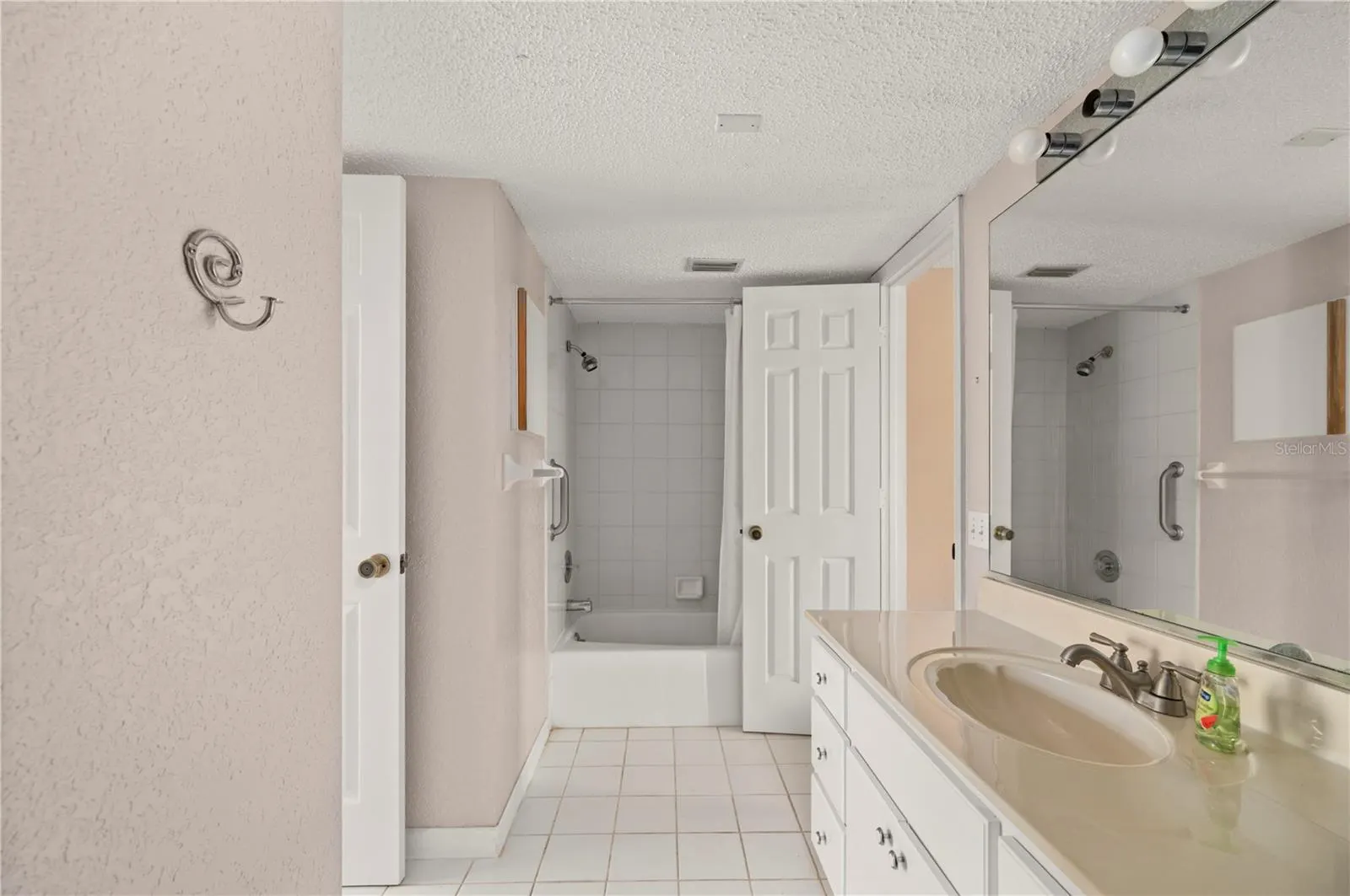 1340 SAN CRISTOBAL AVE #207, #207