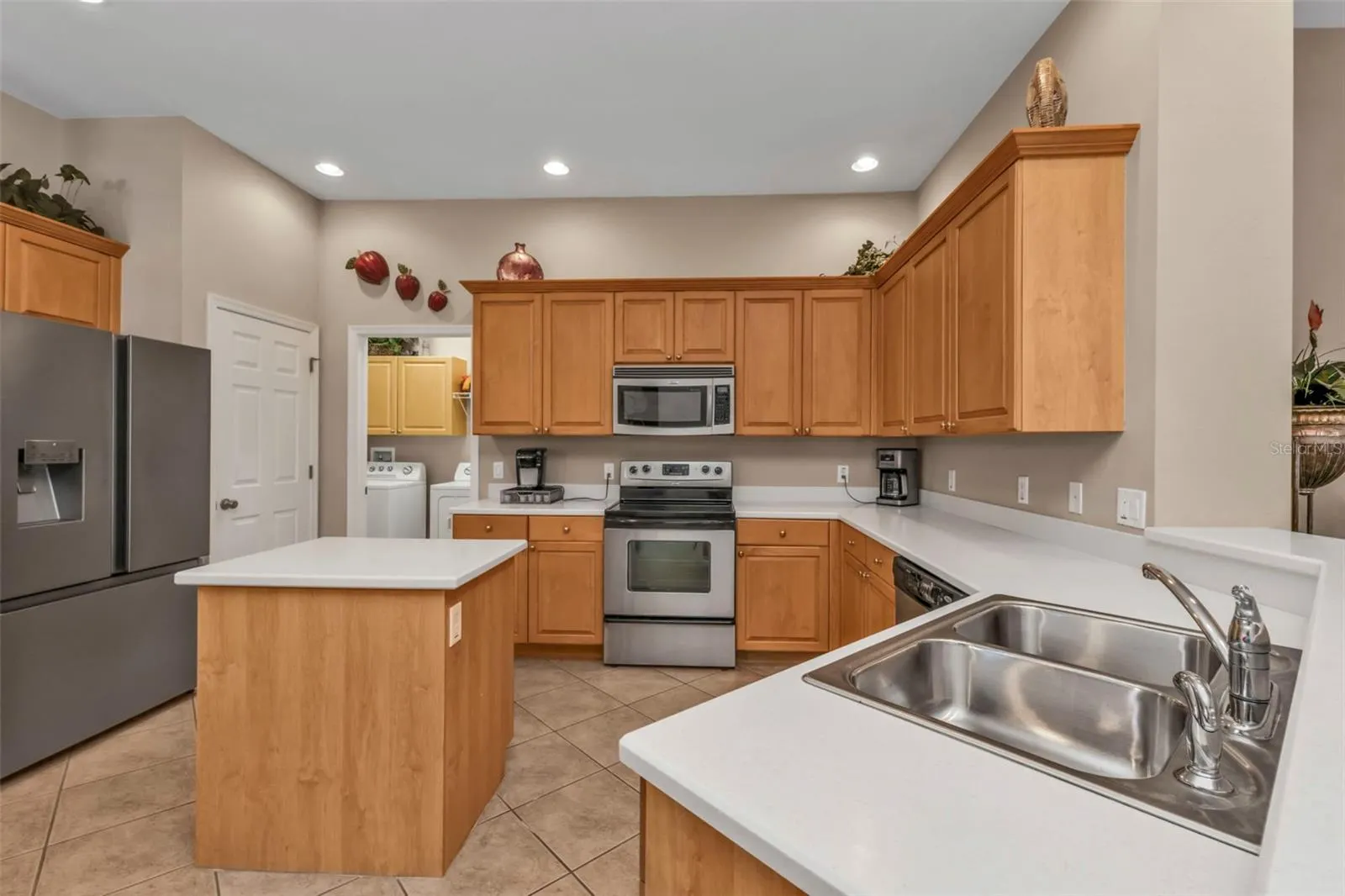 2676 WAX MYRTLE CT