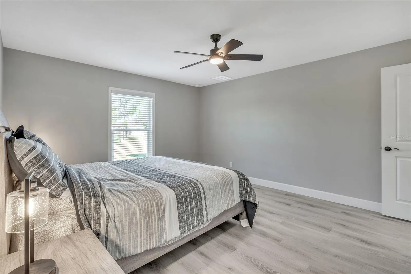 6193 CABAL LN