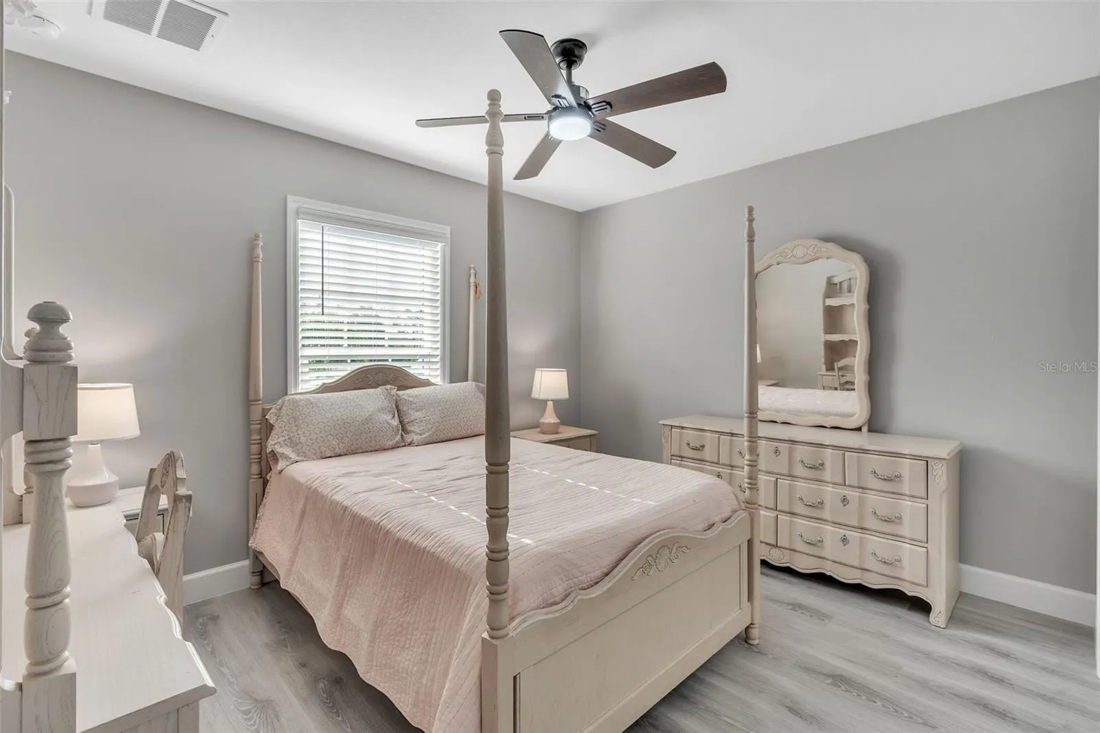 6193 CABAL LN