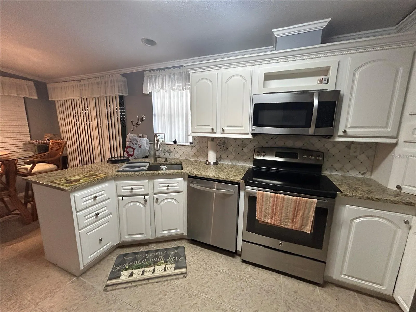 61 WINDMILL BLVD