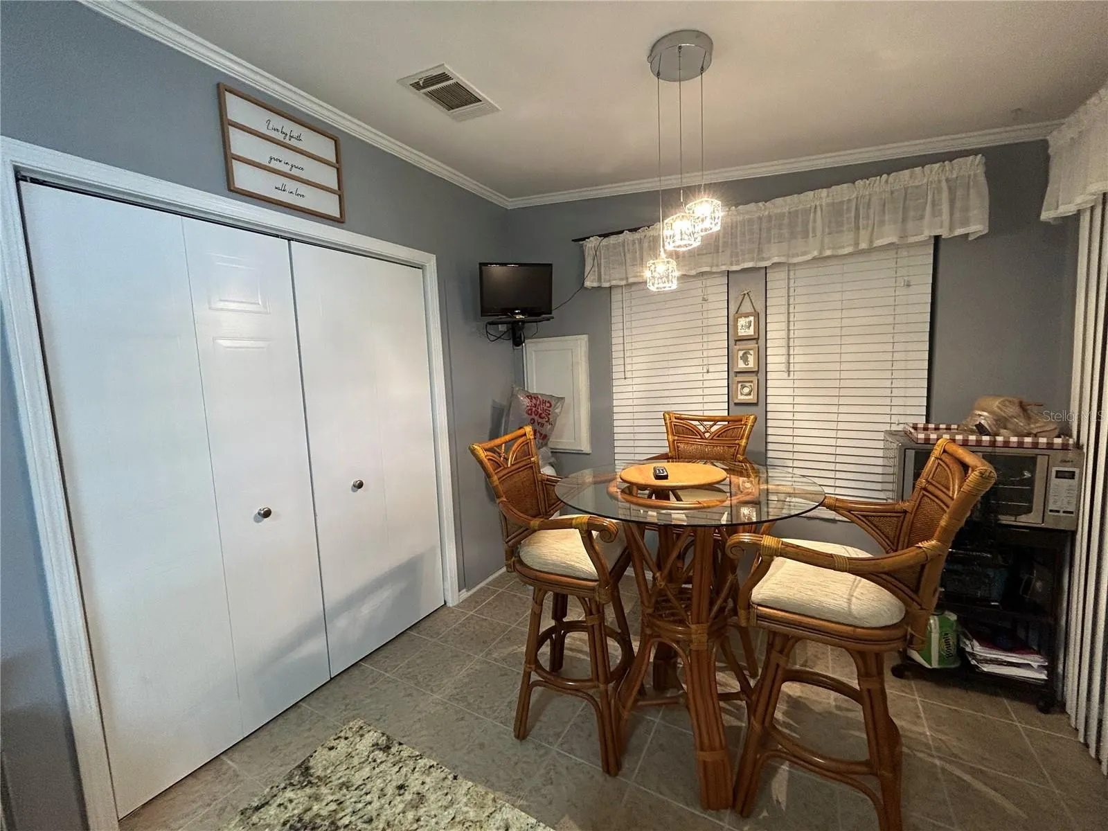 61 WINDMILL BLVD