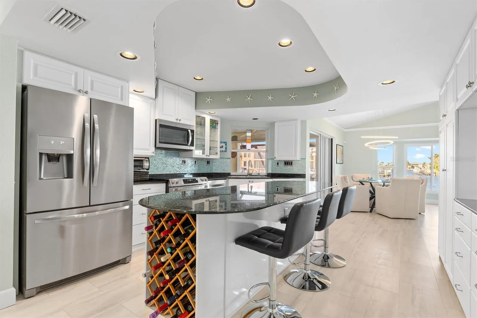 1460 RAVEN CT