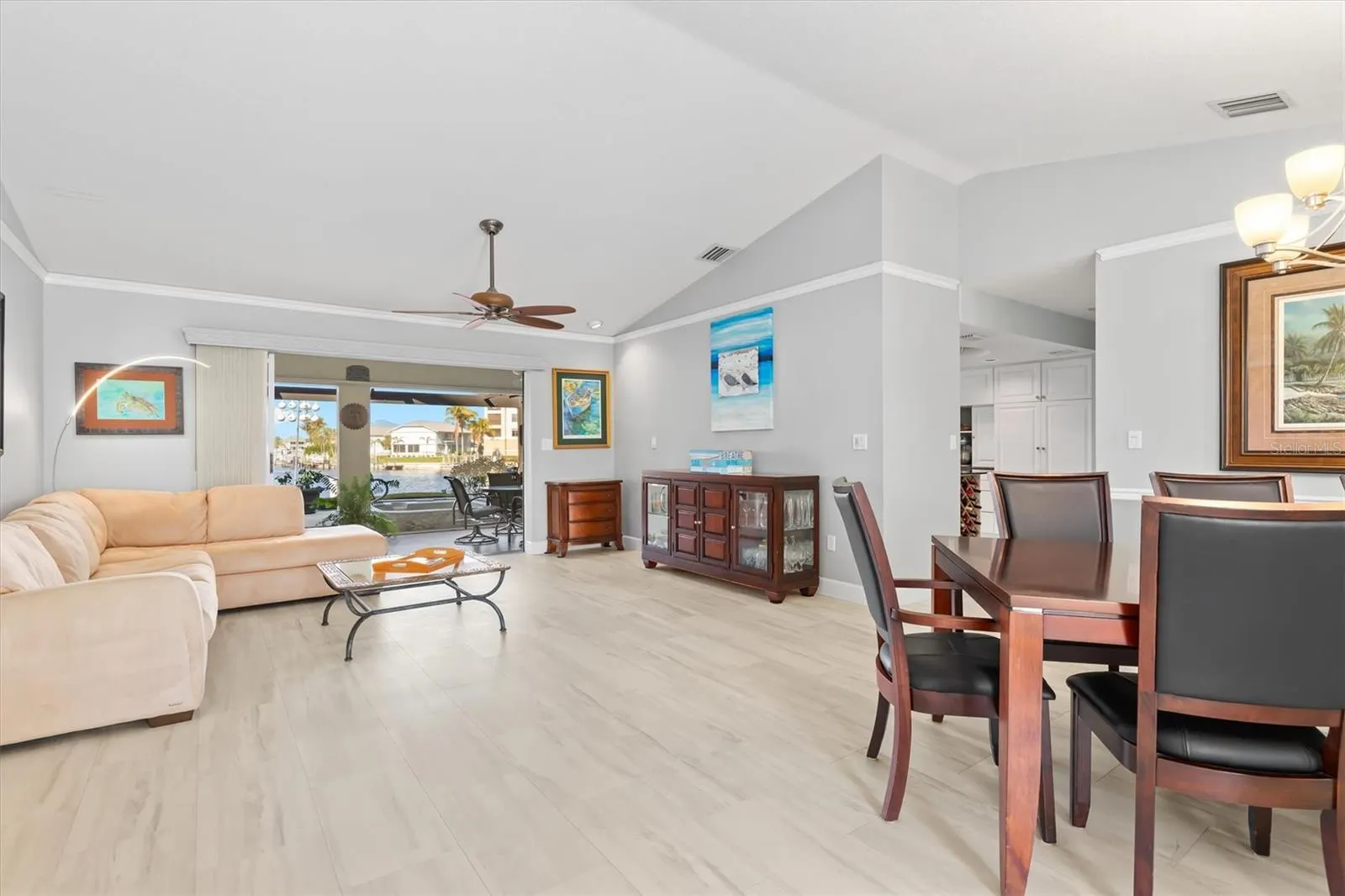 1460 RAVEN CT