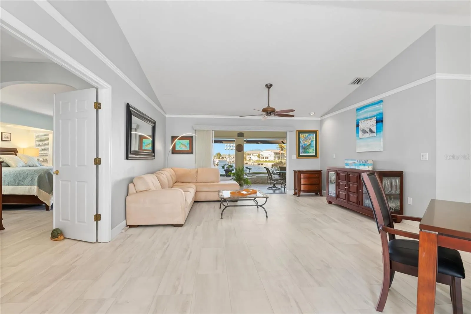 1460 RAVEN CT