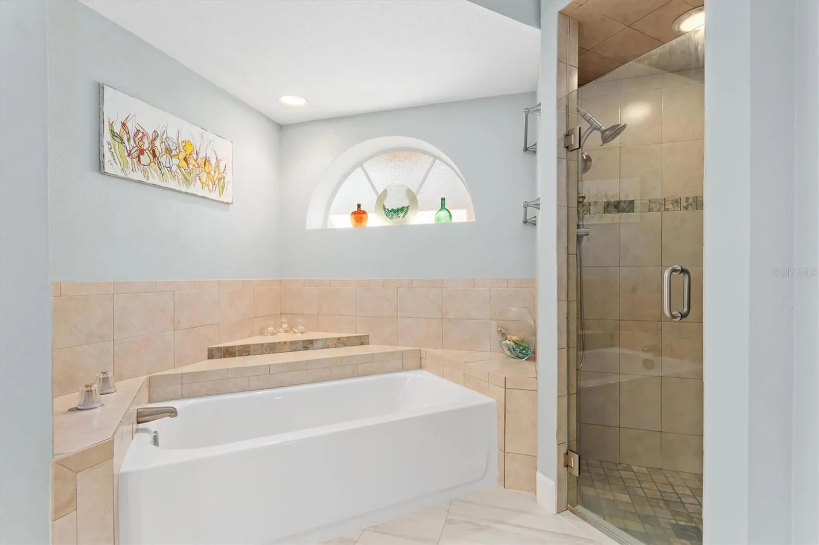 1460 RAVEN CT