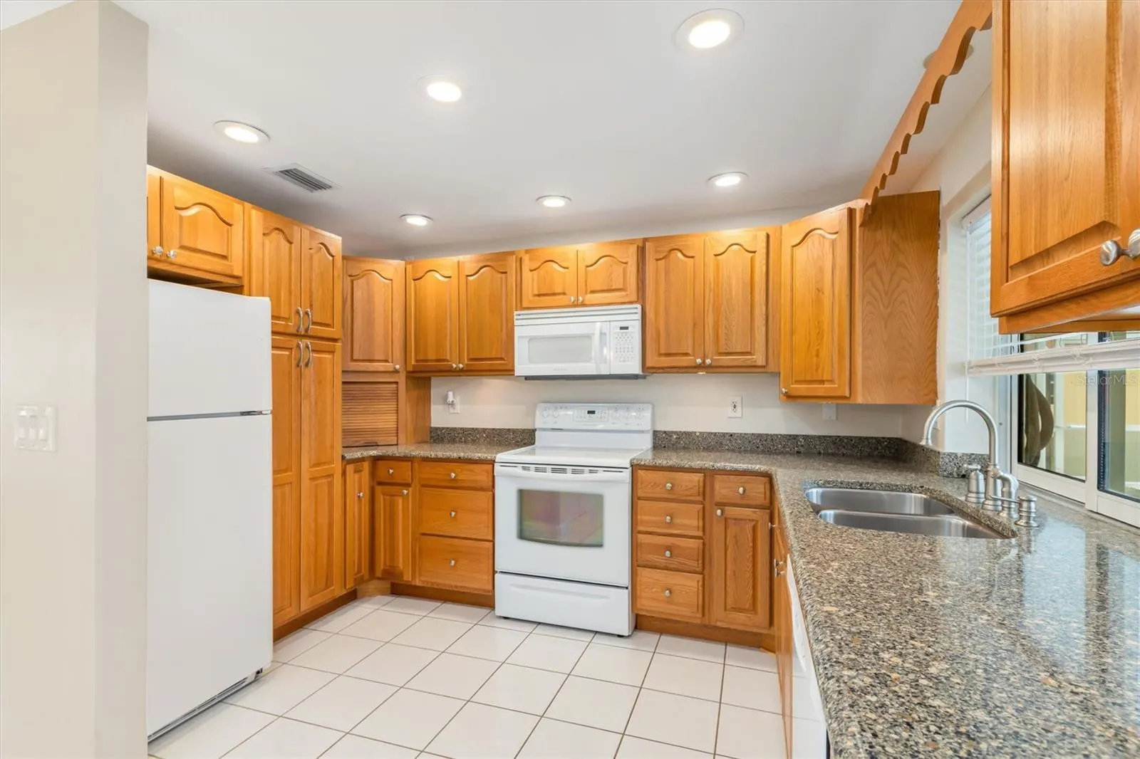 703 SPRING LAKE BLVD NW