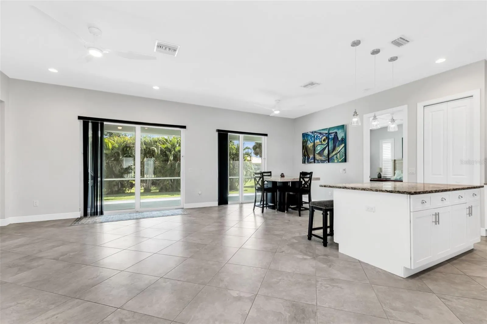 3302 PALM DR