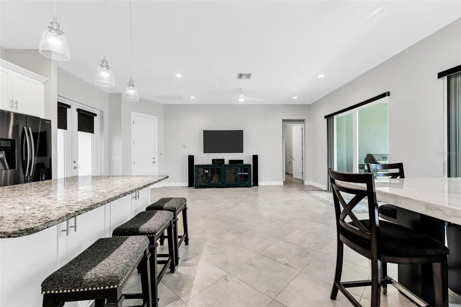 3302 PALM DR
