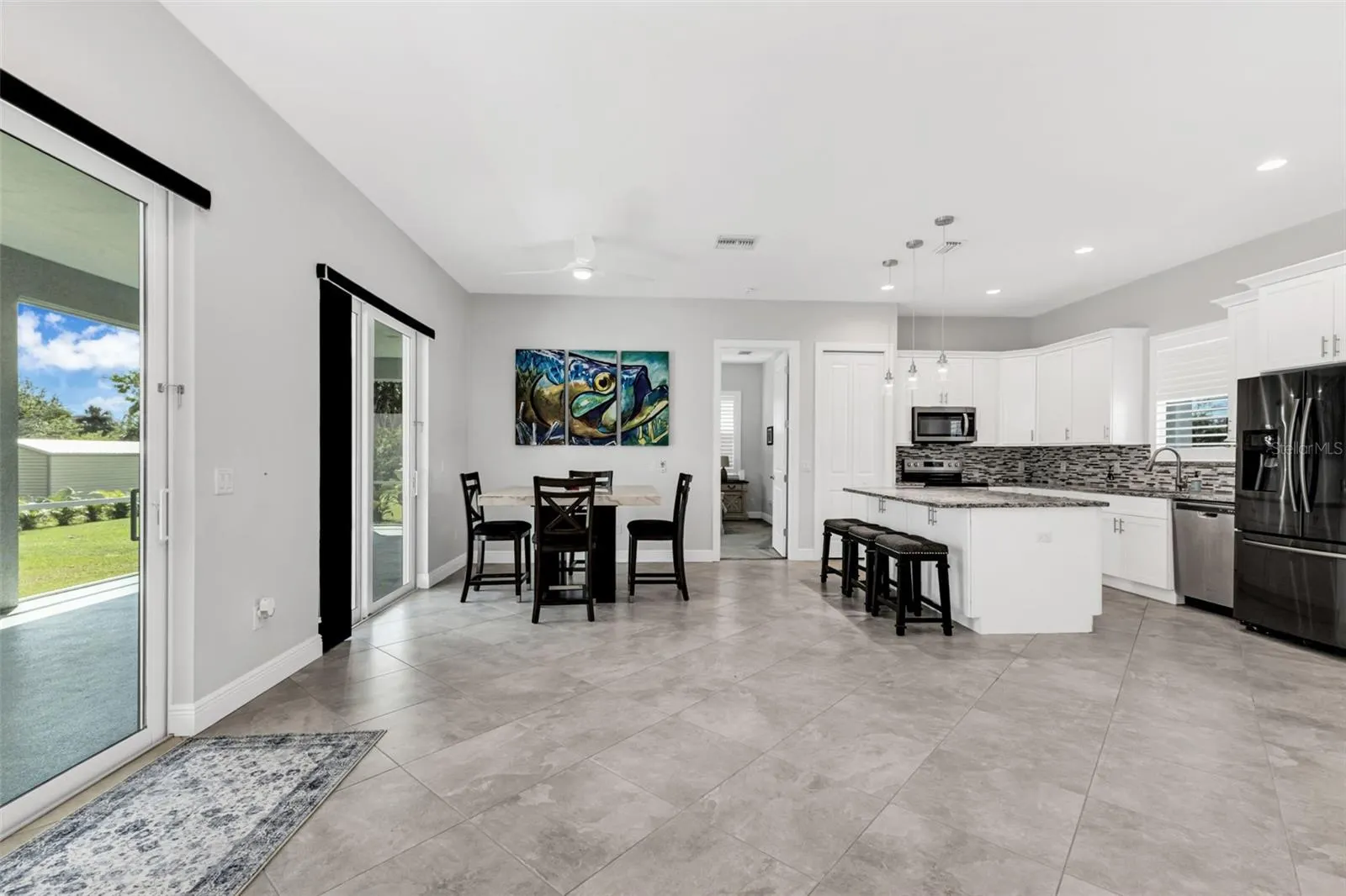 3302 PALM DR