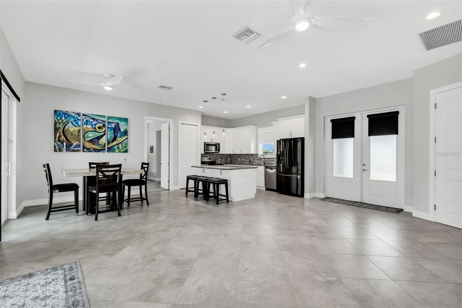 3302 PALM DR