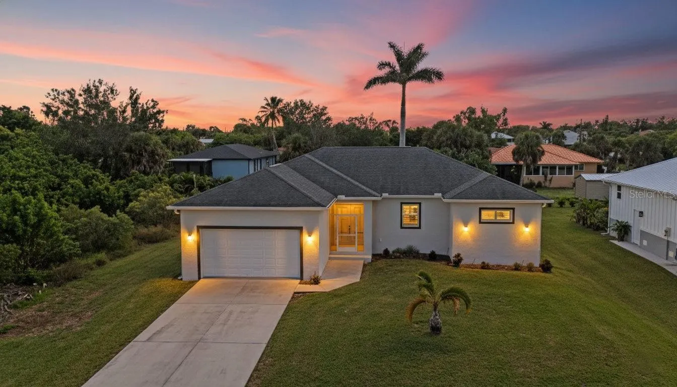 3302 PALM DR