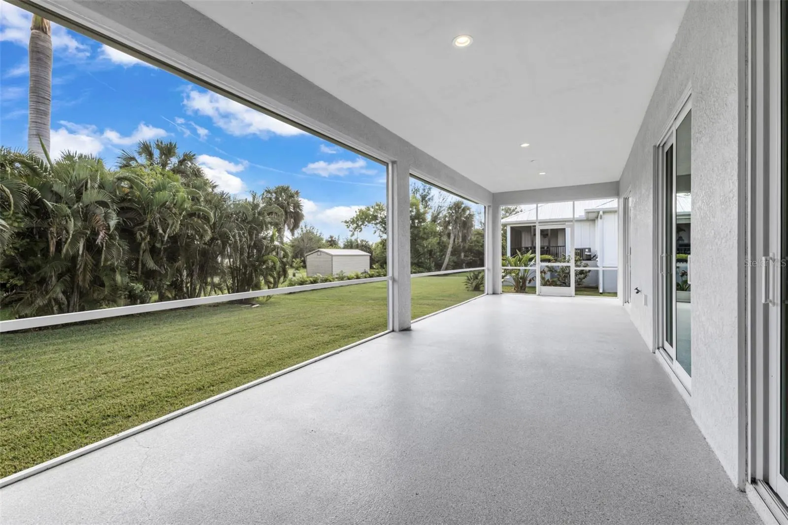 3302 PALM DR