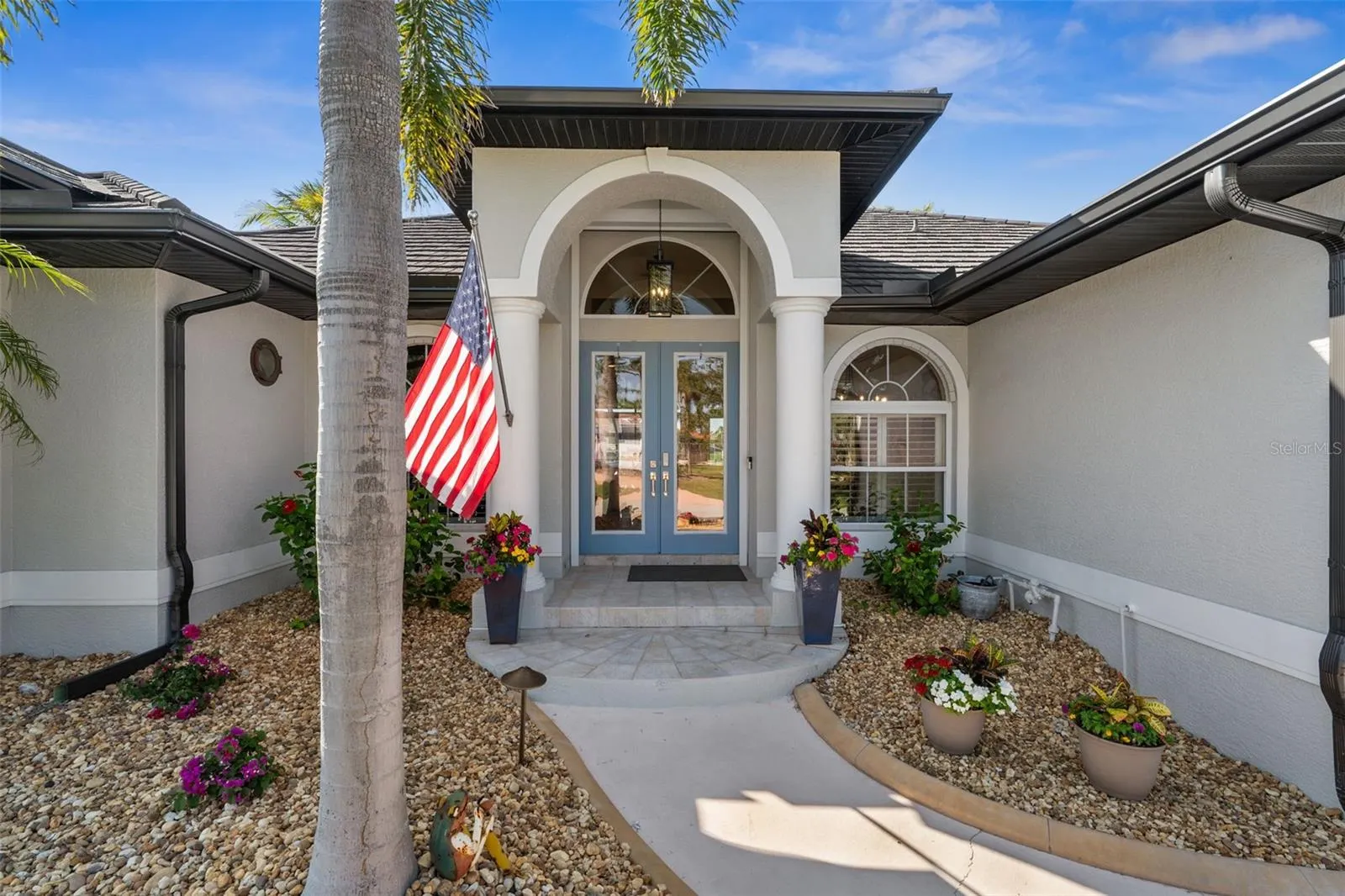 529 LA CARUNA CT