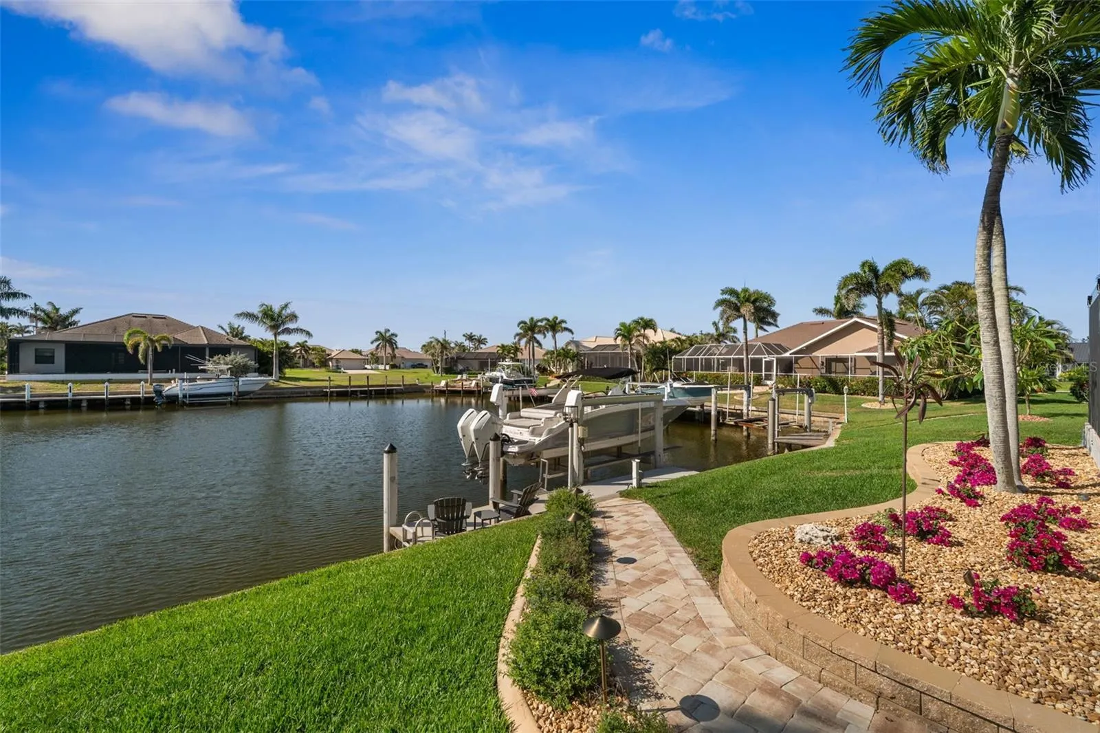 529 LA CARUNA CT