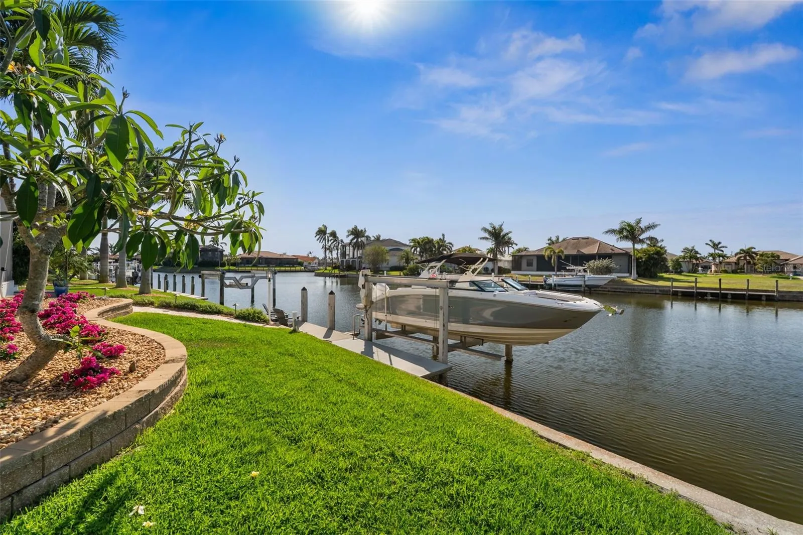 529 LA CARUNA CT