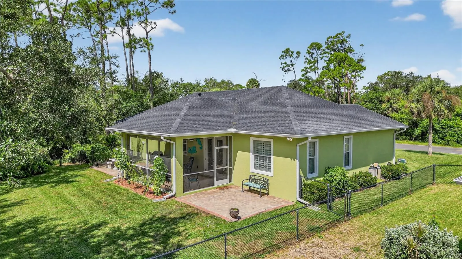 18307 LAKE WORTH BLVD