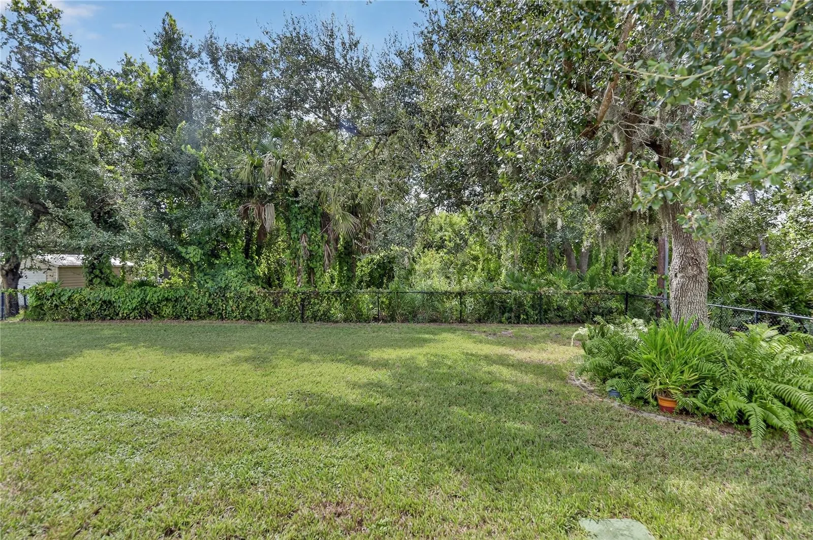 18307 LAKE WORTH BLVD