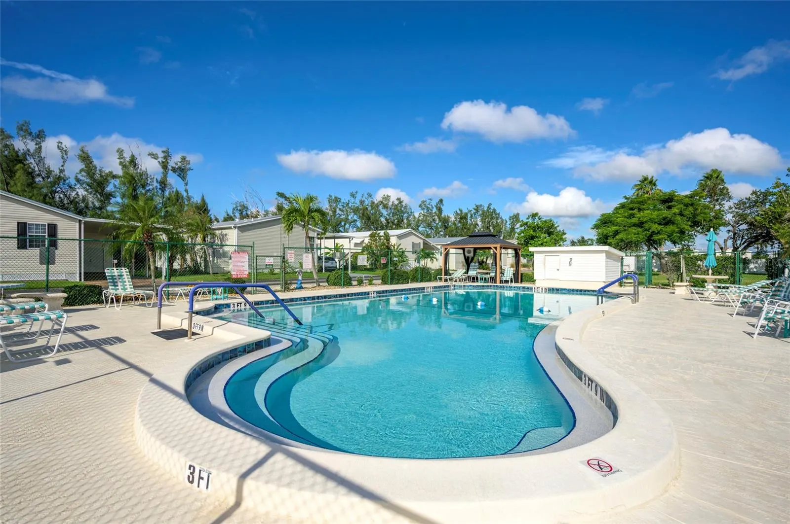 4300 RIVERSIDE DR #204, #204