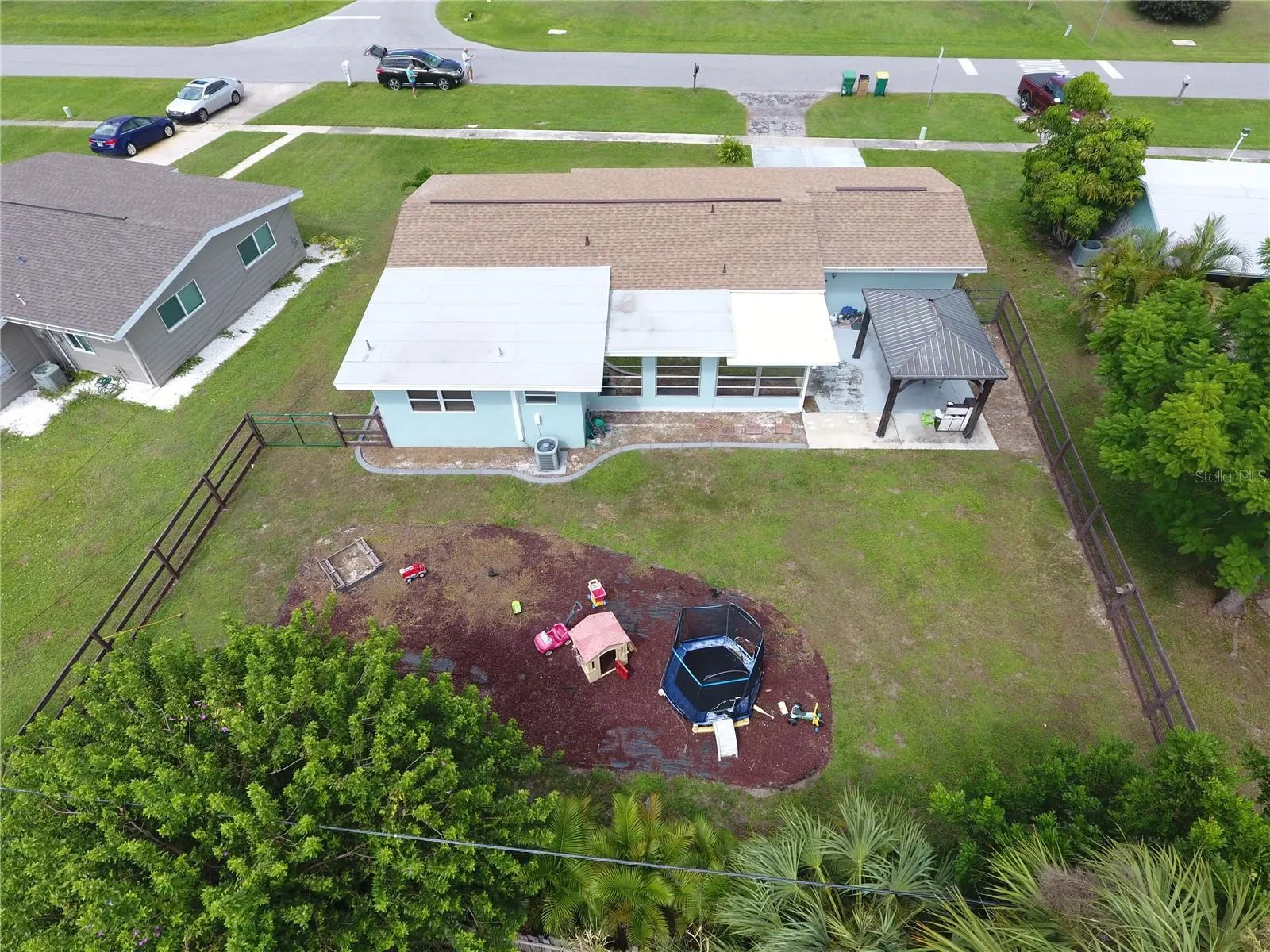 22193 BREEZESWEPT AVE
