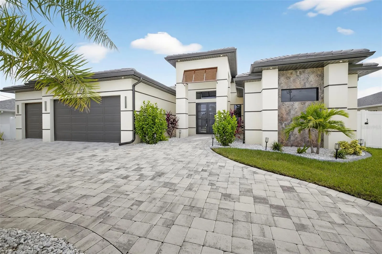 4411 PELICAN BLVD