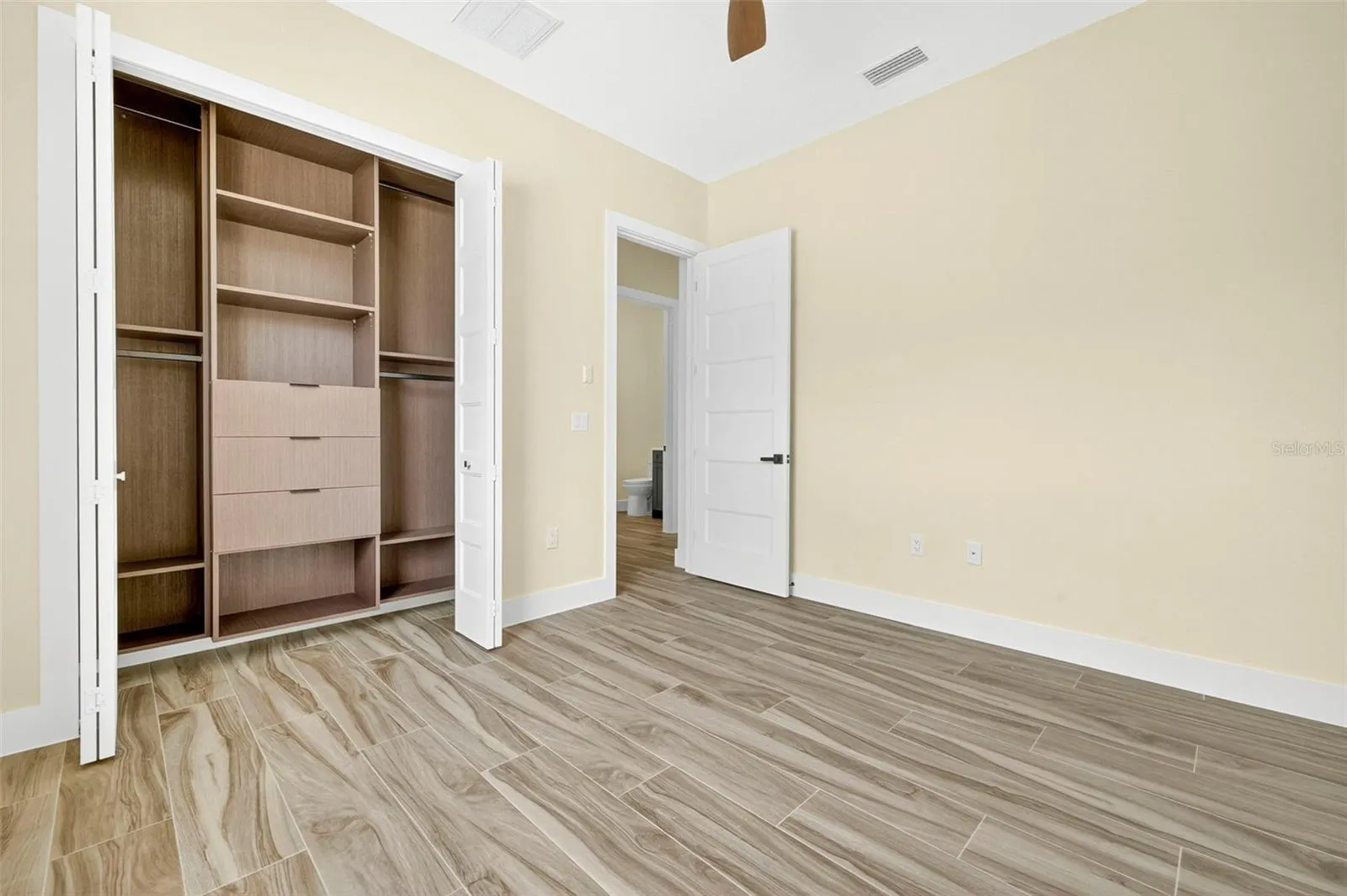 4411 PELICAN BLVD