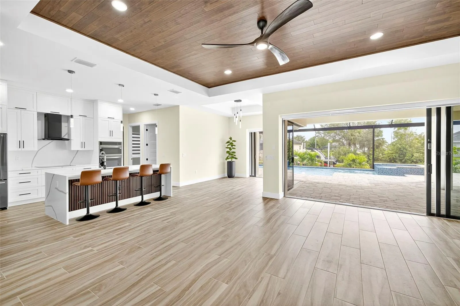 4411 PELICAN BLVD