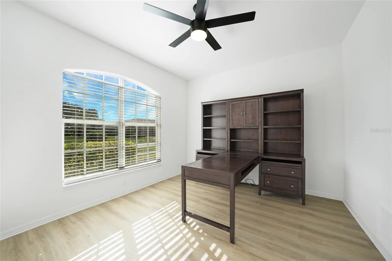 310 LAKE TAHOE CT