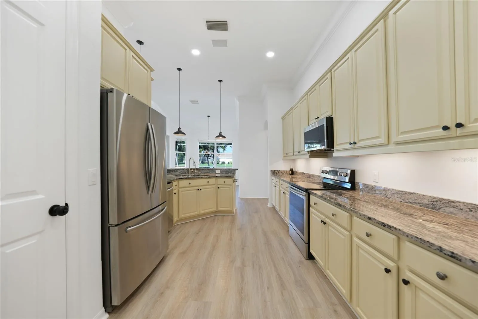310 LAKE TAHOE CT