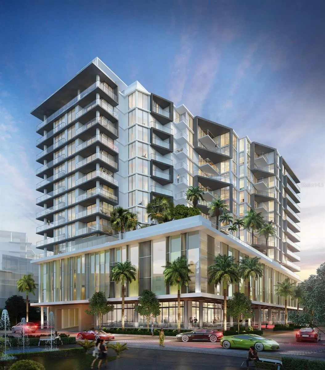 1925 E METROPOLITAN BLVD #802, #802