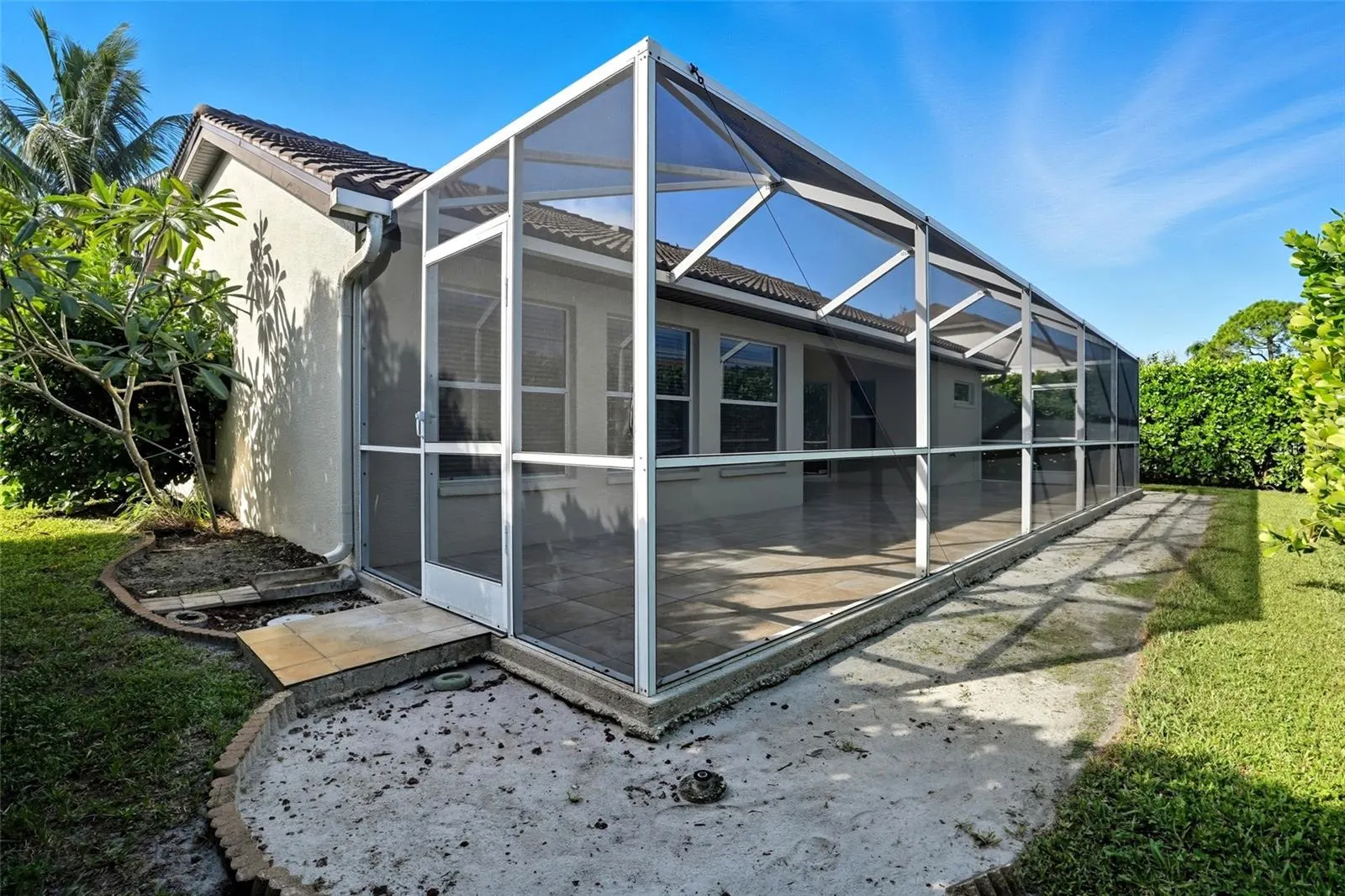 3690 BALI LN