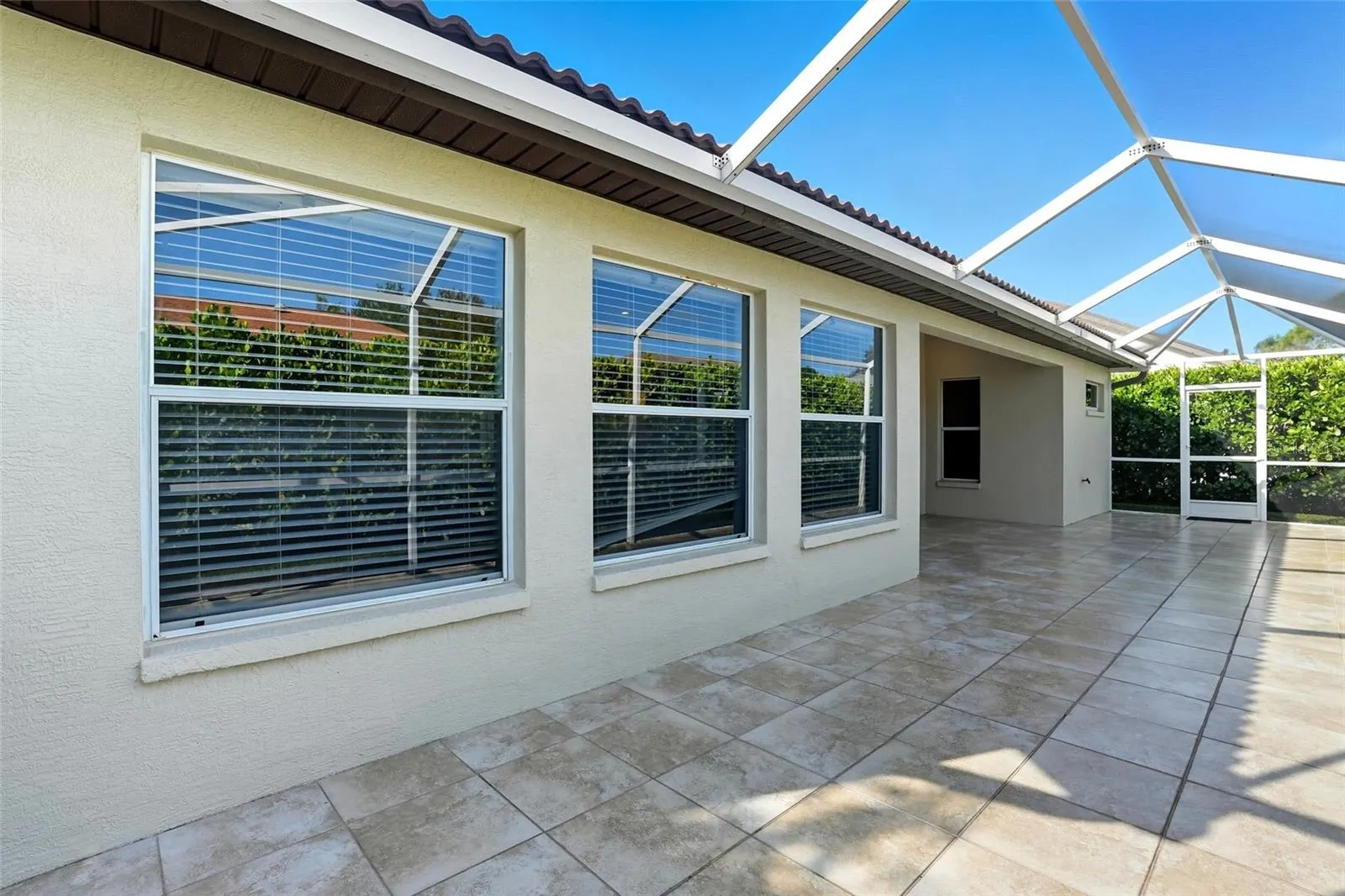 3690 BALI LN