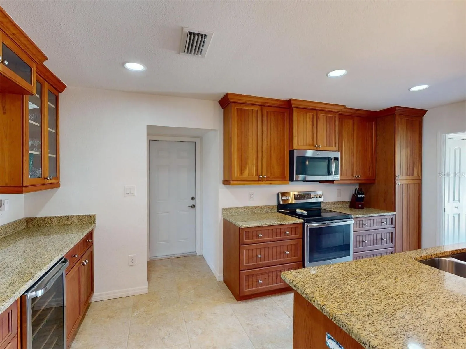 18393 HOTTELET CIR