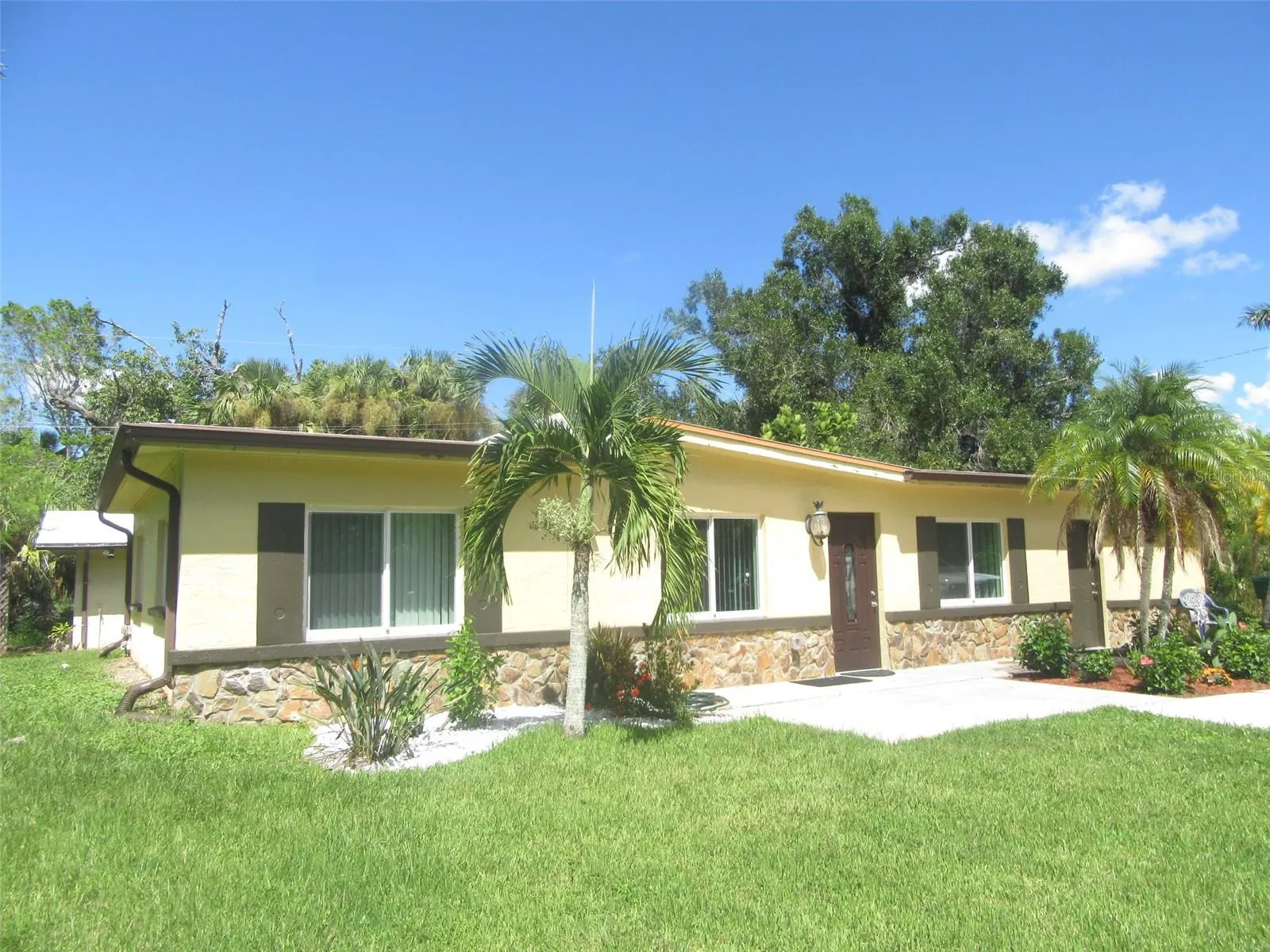 1110 CORAL RIDGE DR