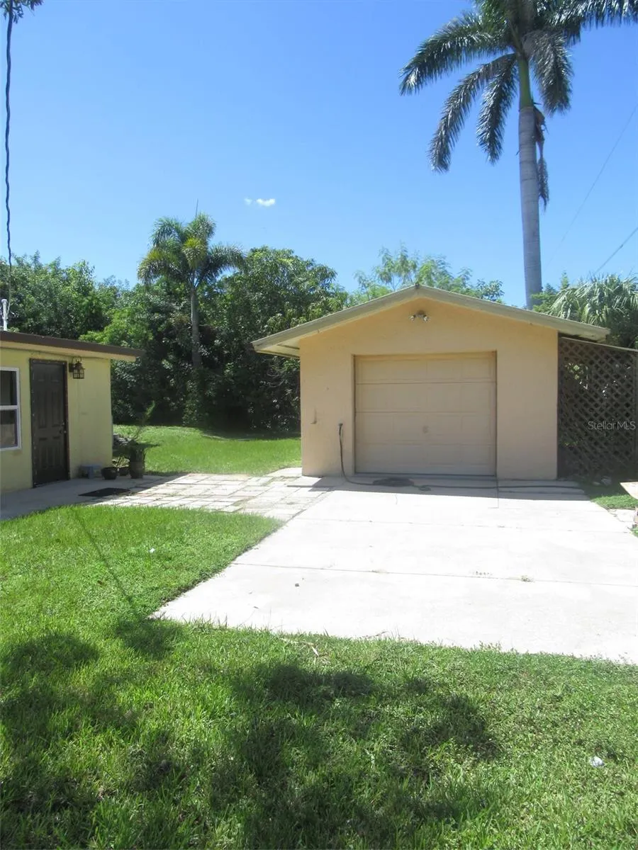 1110 CORAL RIDGE DR