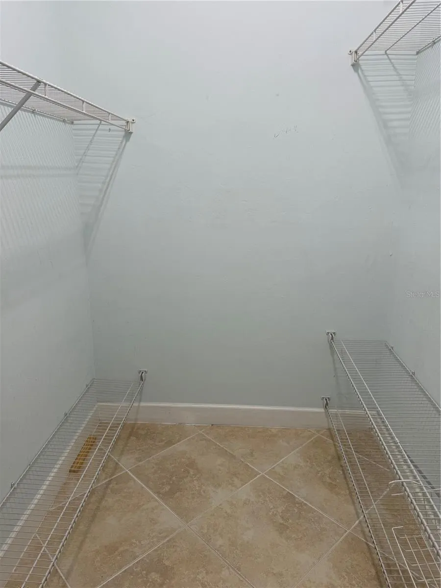 1512 SE 2ND PL