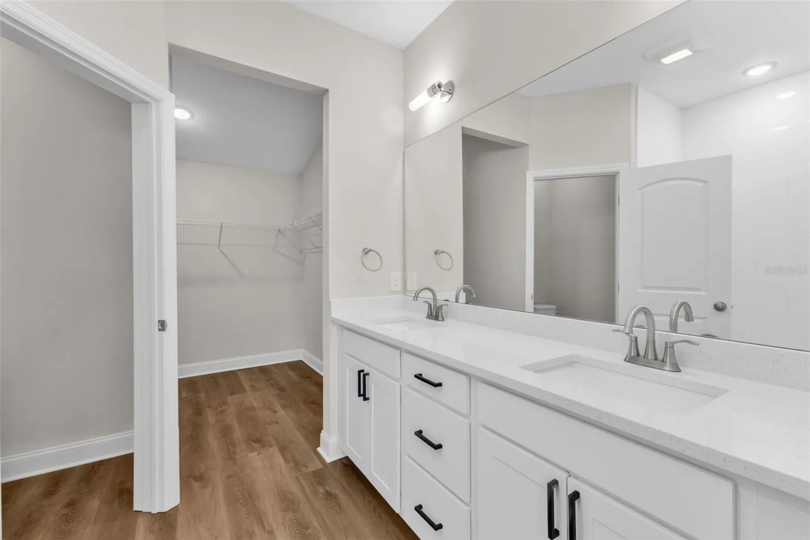 3642 LAREDO AVE