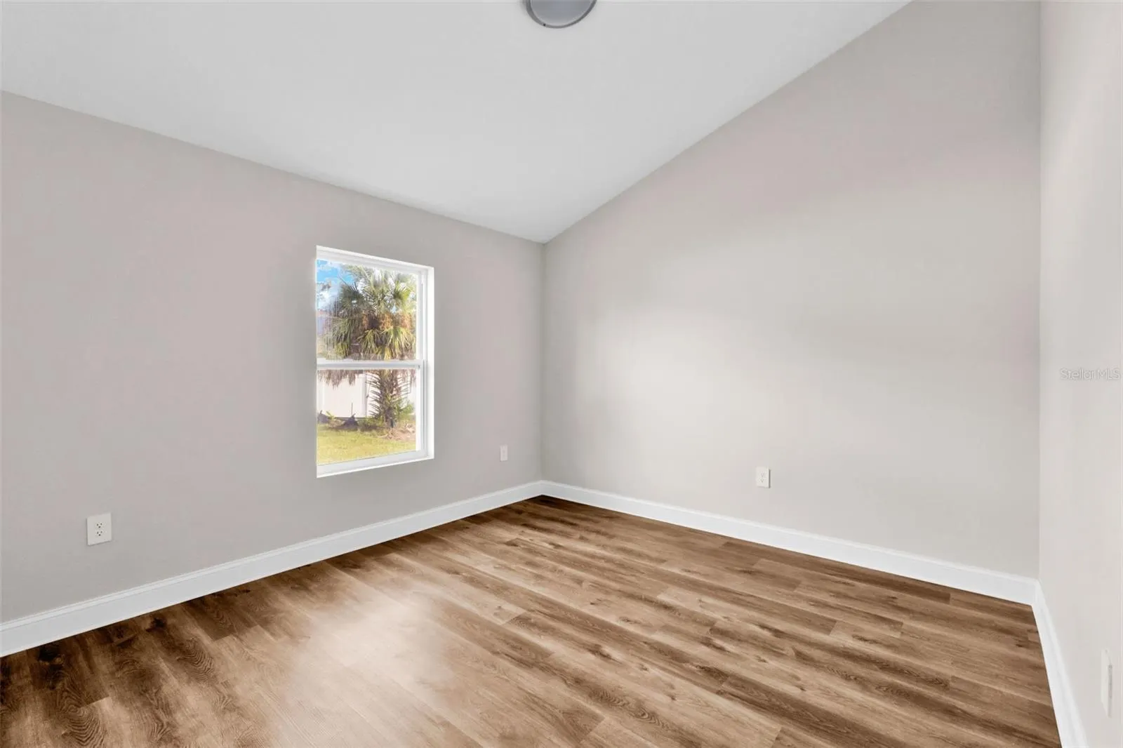 3642 LAREDO AVE