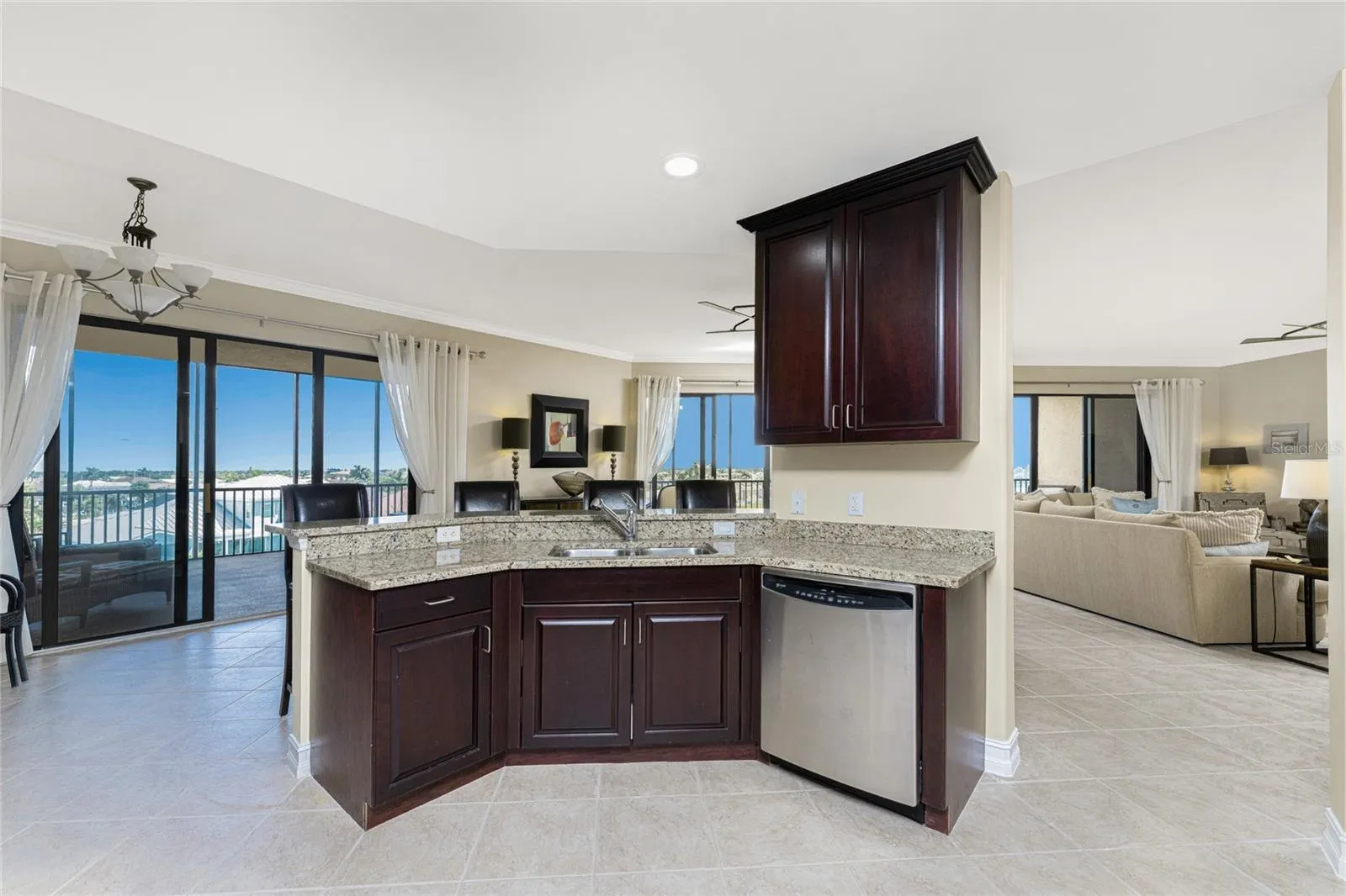 88 VIVANTE BLVD #8845/405, #8845/405