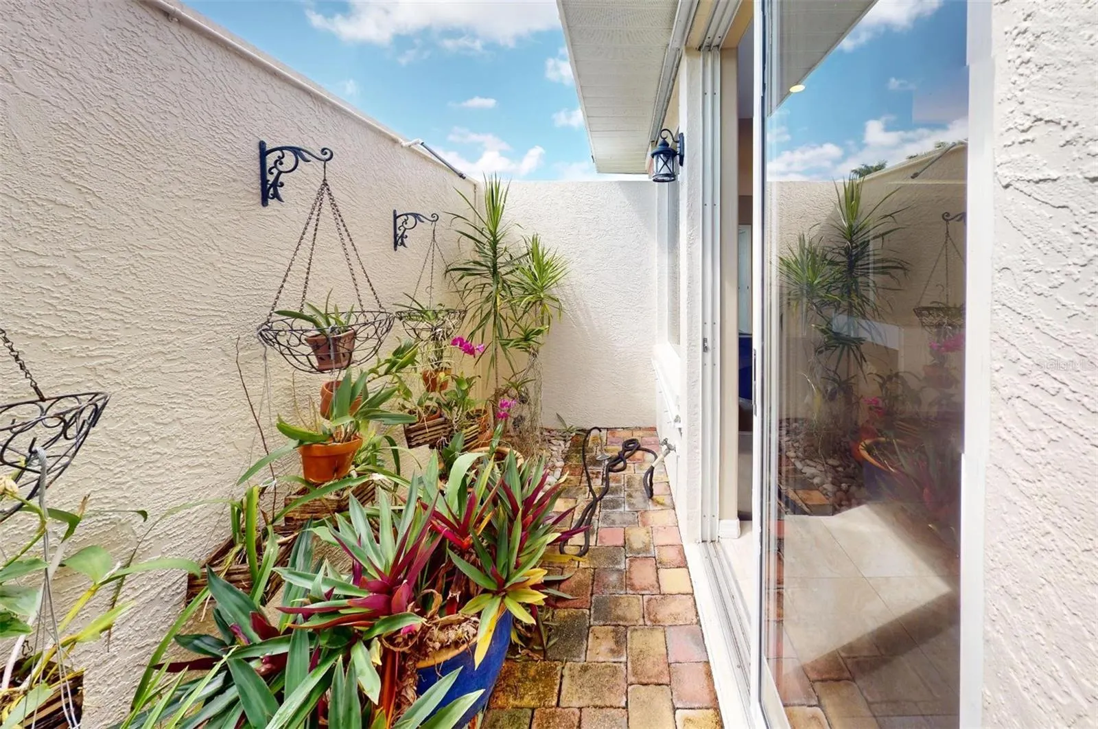 2548 BRAZILIA CT