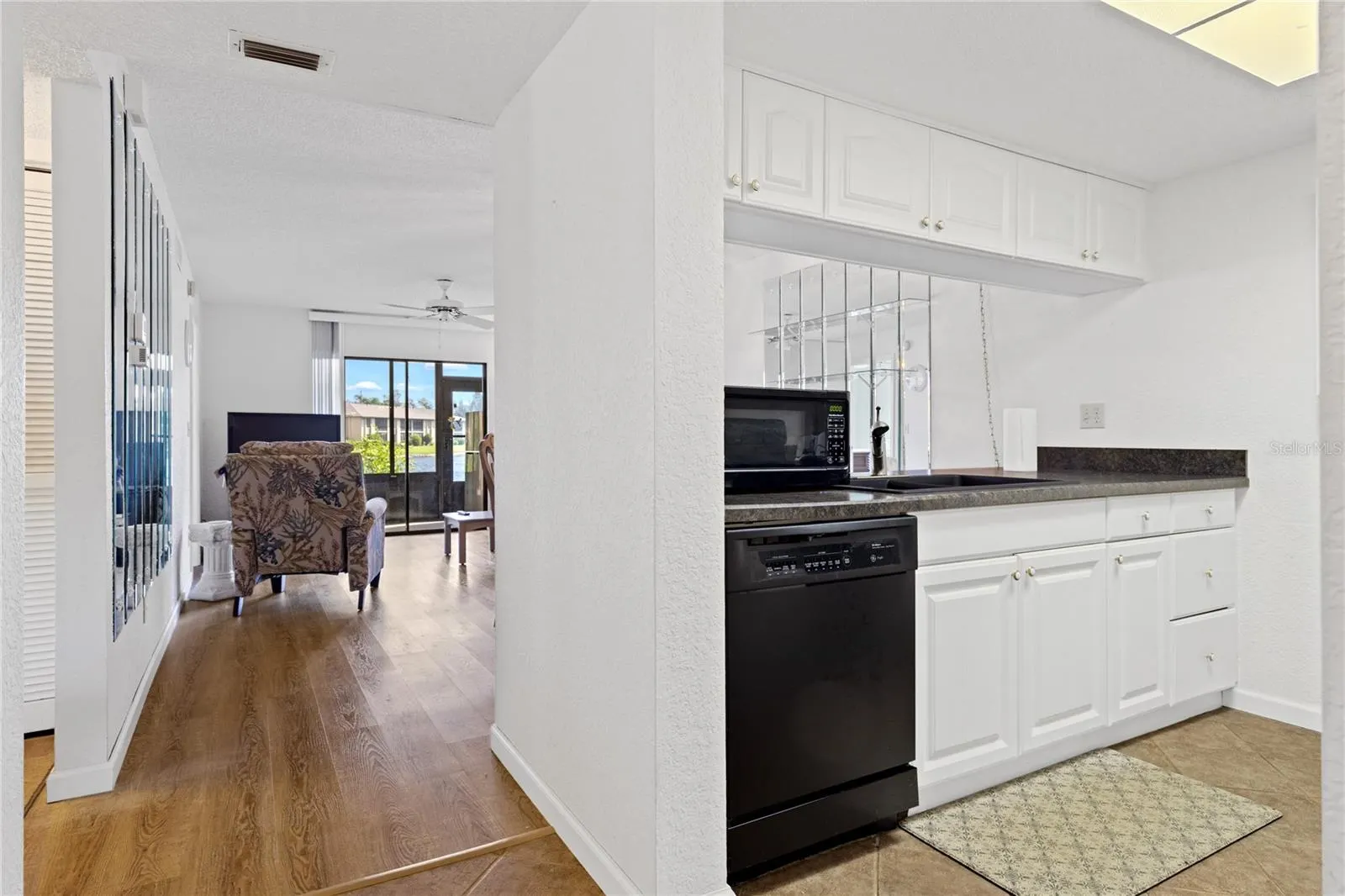 4032 OAKVIEW DR #H1, #H1
