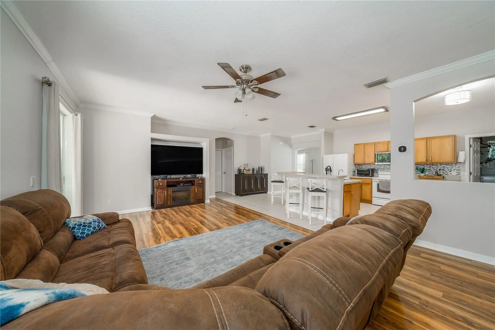 3515 JANUARY AVE