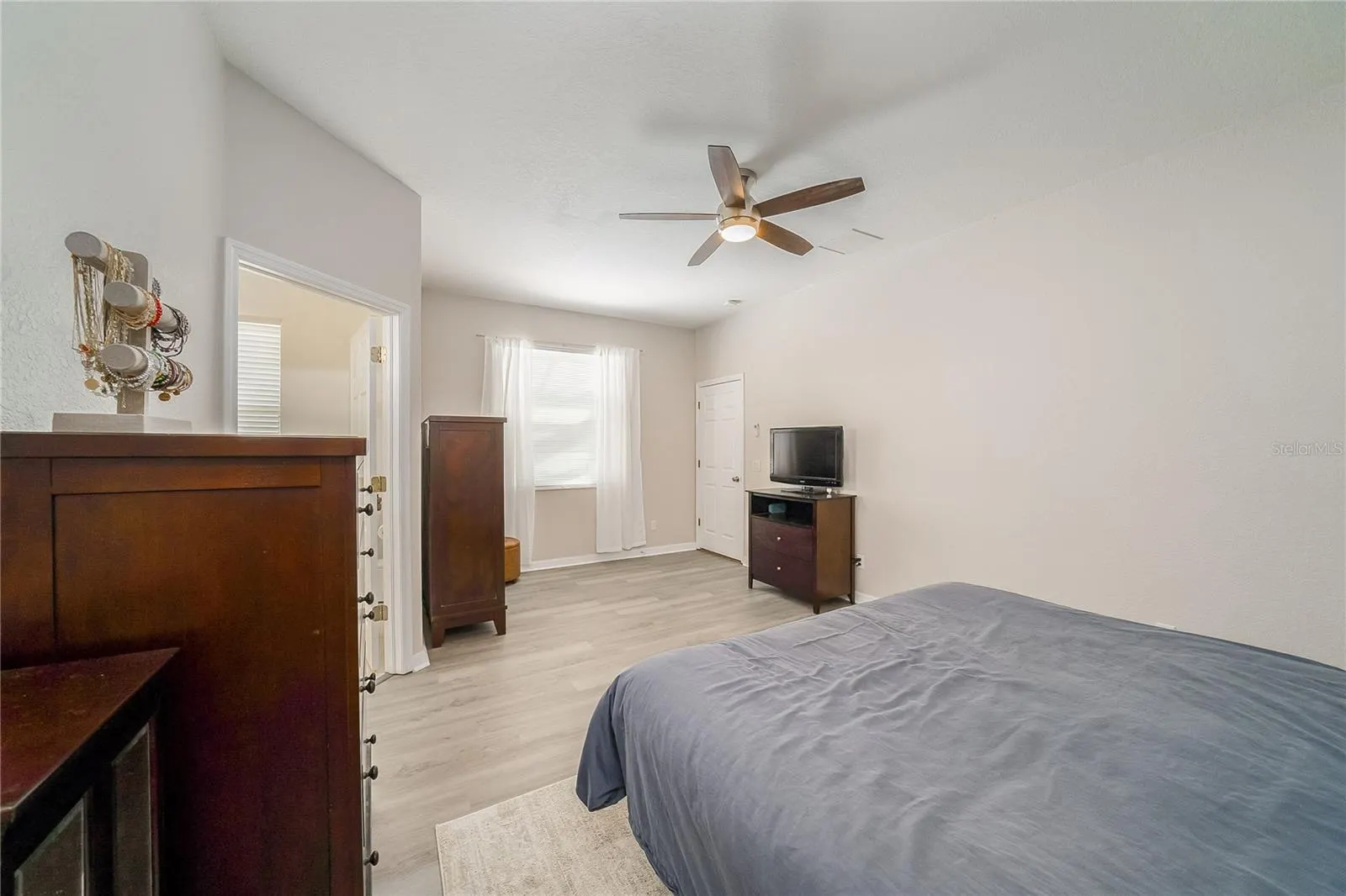 3515 JANUARY AVE