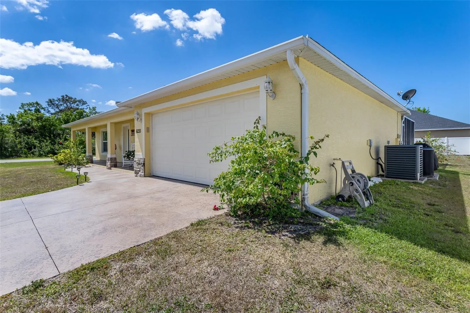 6235 BIXEL LN