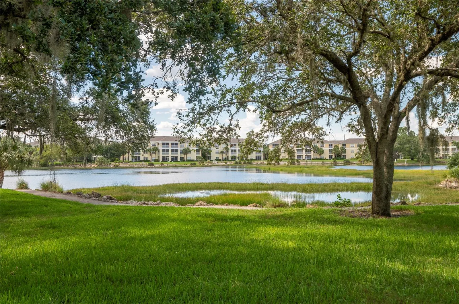 1260 WHITE OAK TRL