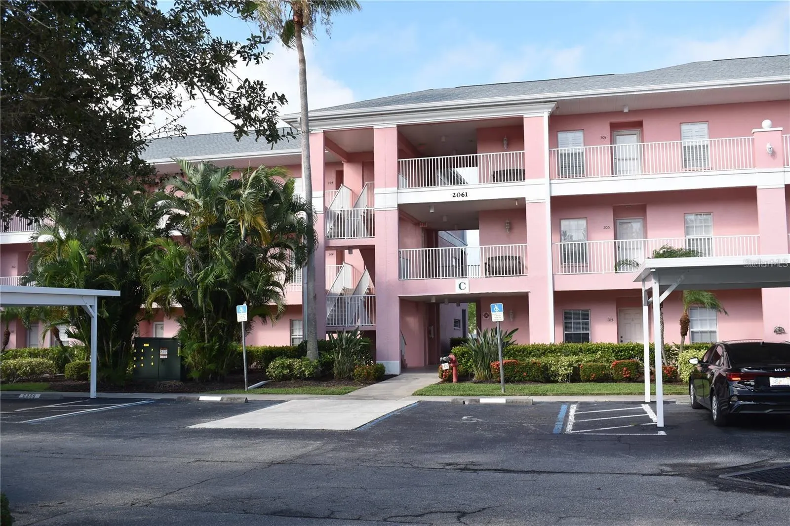 2061 WILLOW HAMMOCK CIR #C-301, #C-301