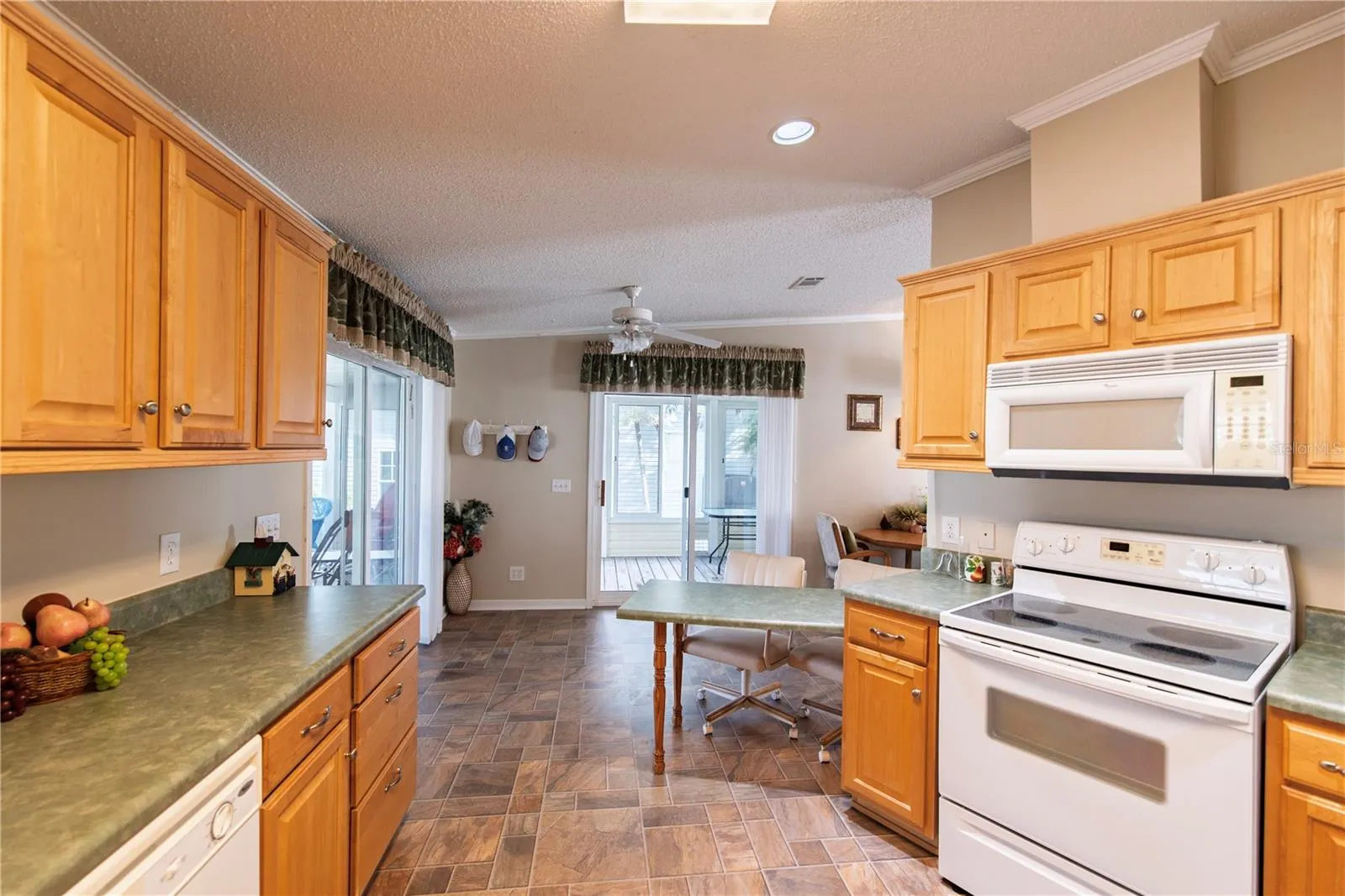 36 EMDEN CIR