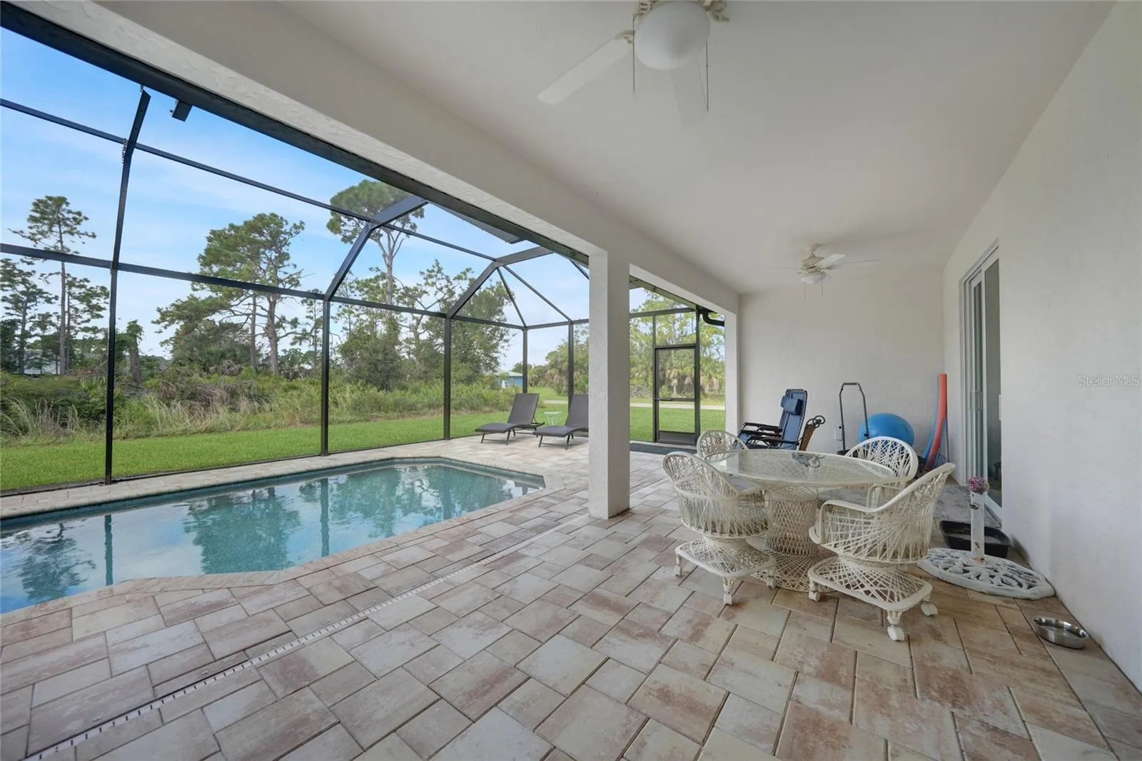 5435 MONTEGO LN