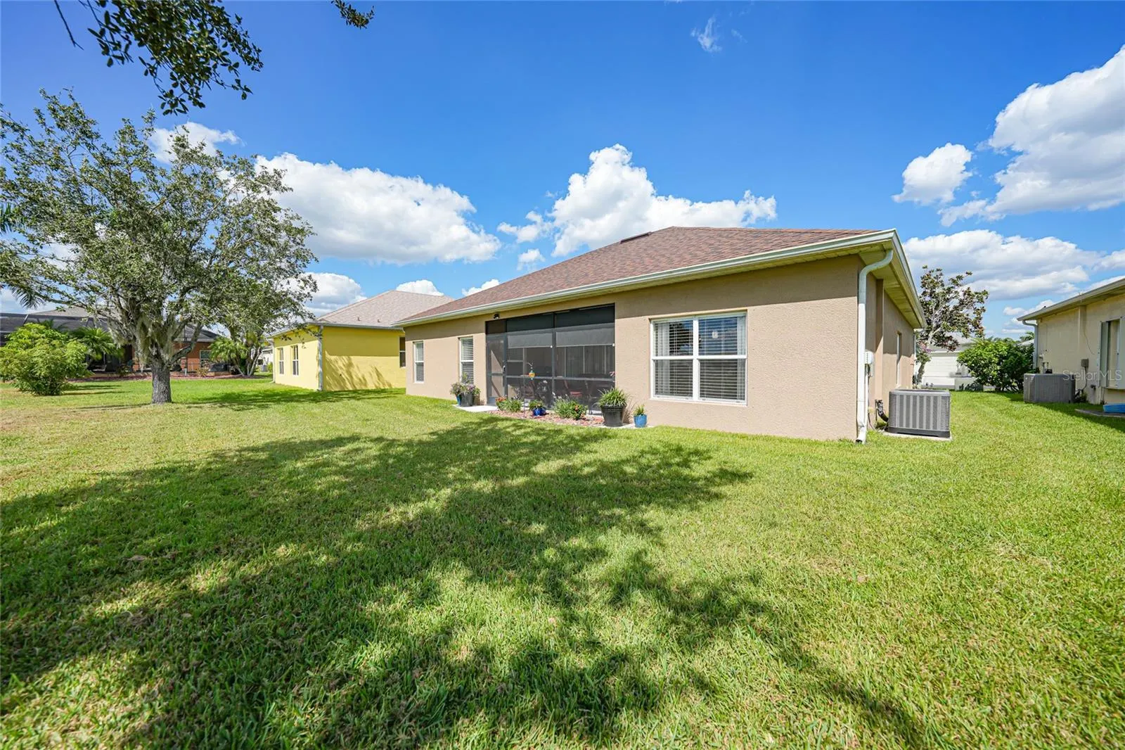2772 SUNCOAST LAKES BLVD